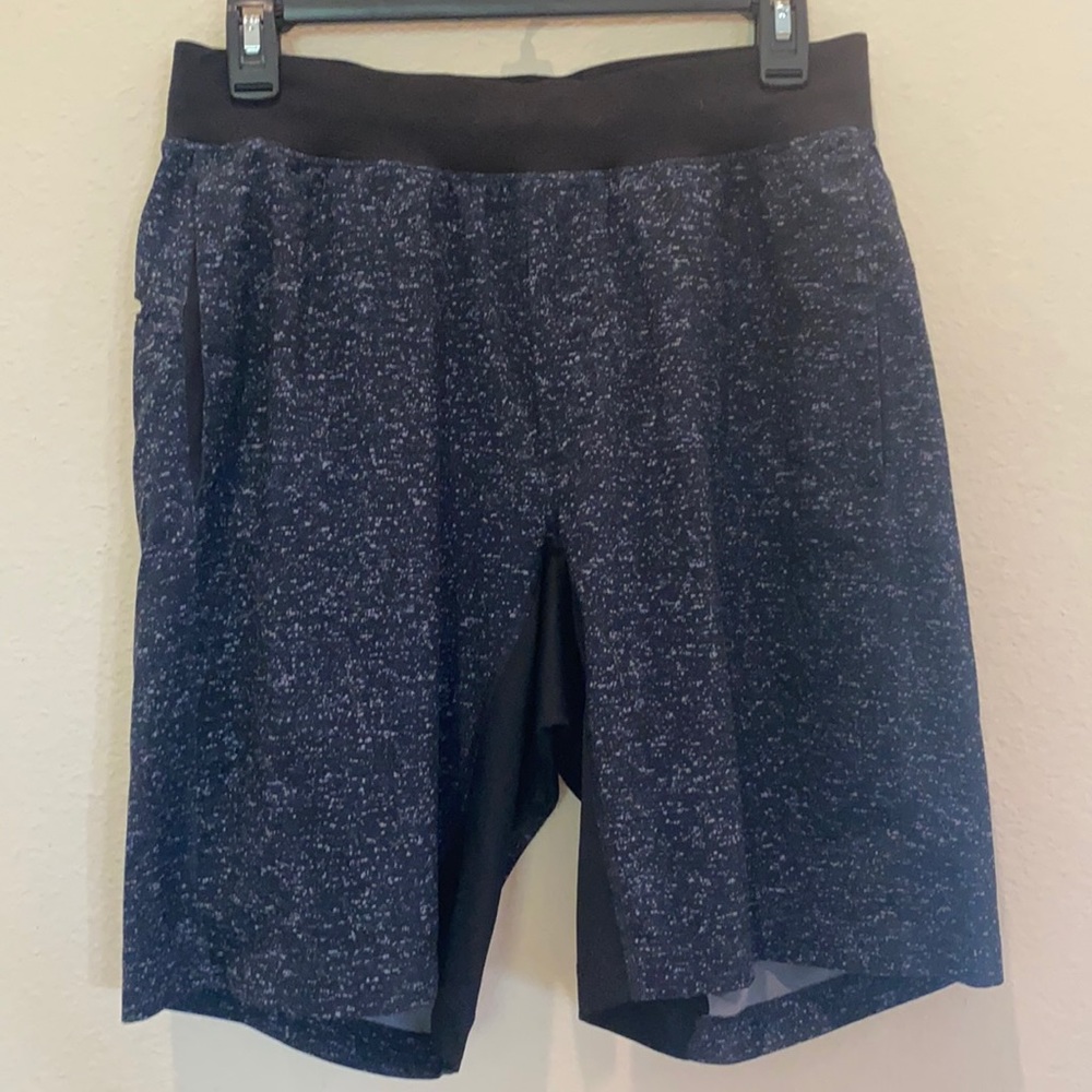 Lululemon athletic shorts gently worn, Men’s medium